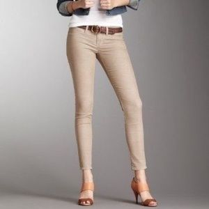 #18. ~ 🟣 ~ Rich & Skinny jeans